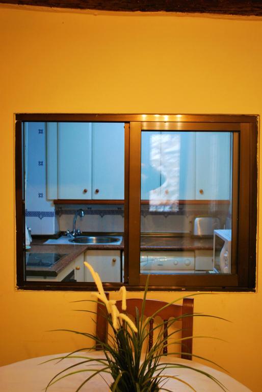 Apartamento Tras Catedral Teruel Bagian luar foto