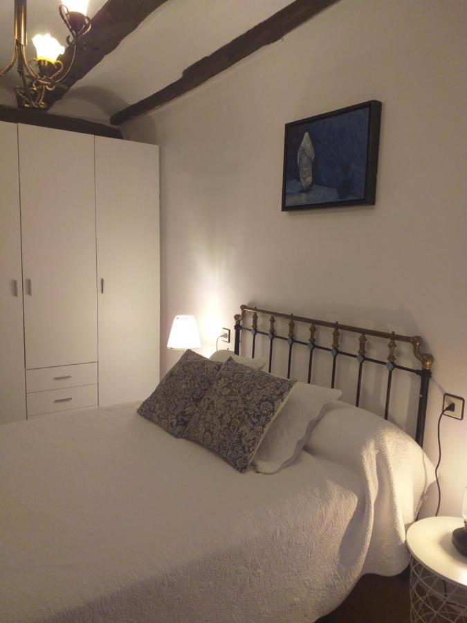 Apartamento Tras Catedral Teruel Bagian luar foto